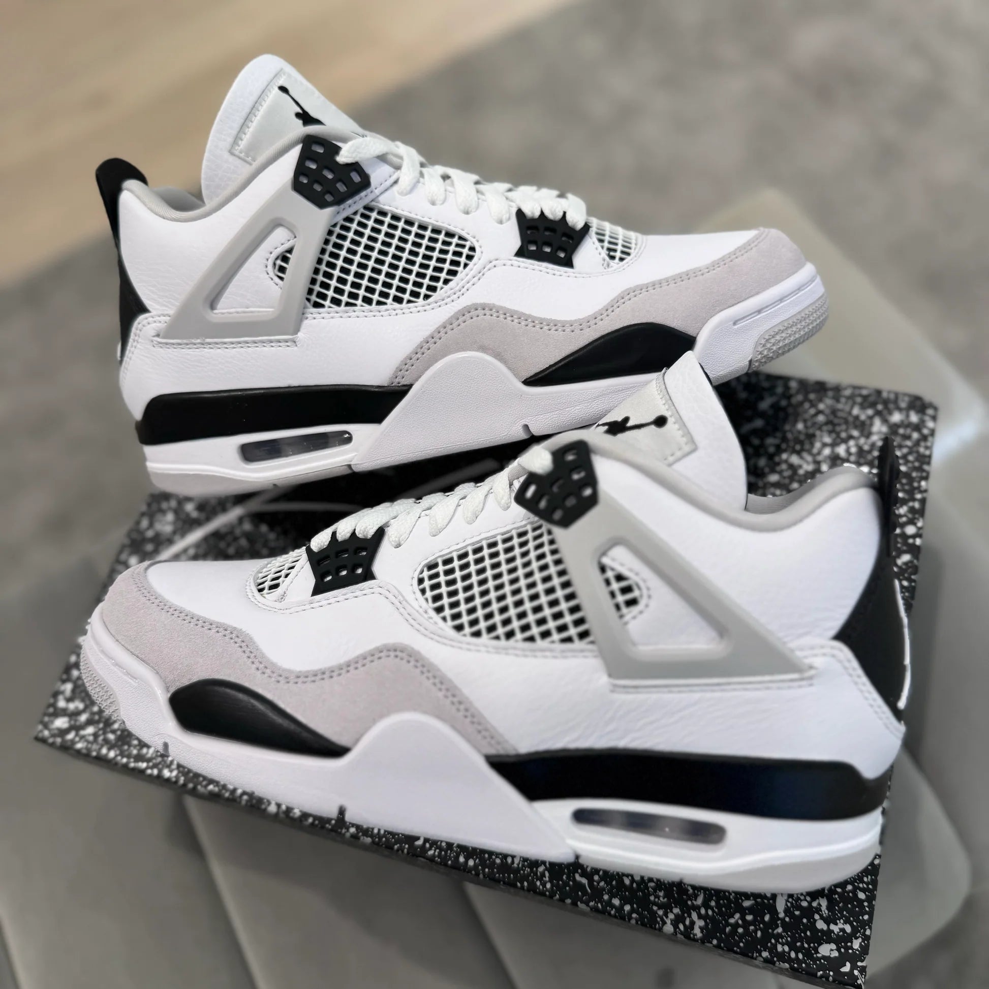 JORDAN 4 ‘ MILITARY BLACK ’